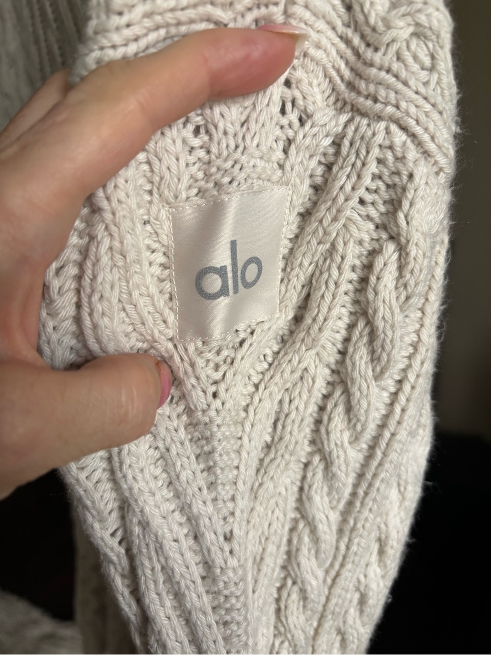 ALO Yoga Cream Cable-Knit Pullover Sweater
